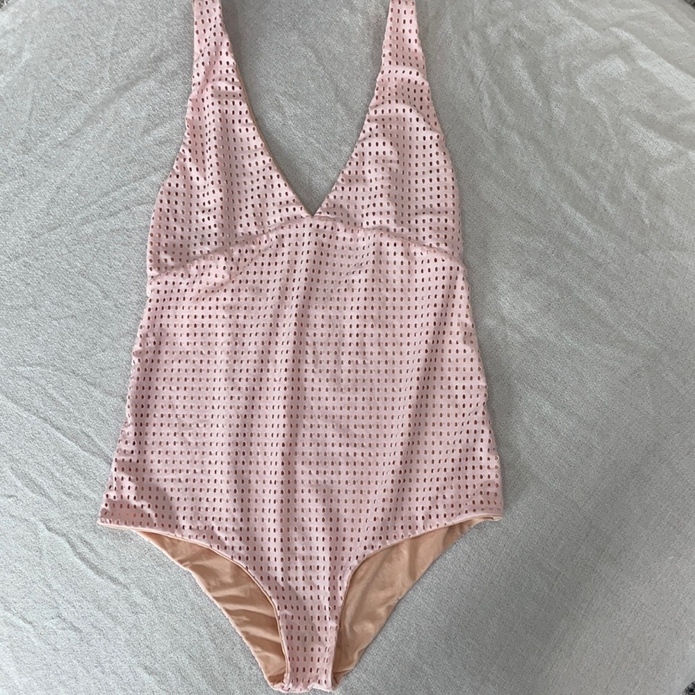 Acacia One Piece